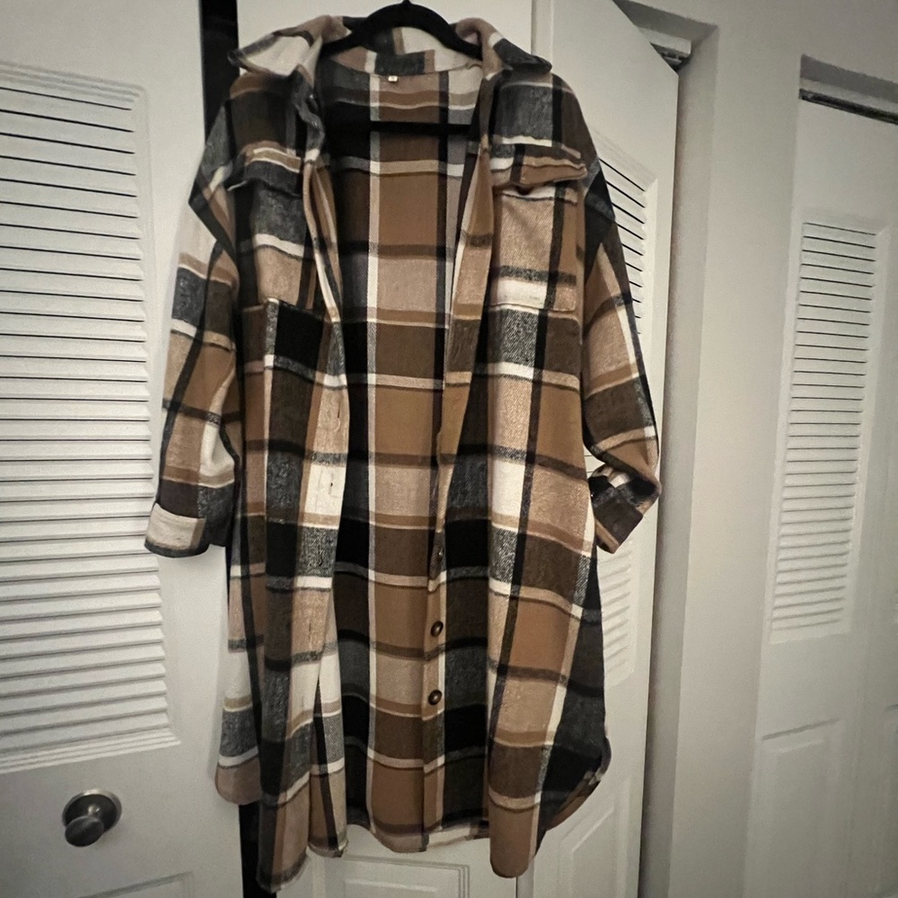 Plaid jacket with pockets